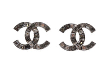 Load image into Gallery viewer, 極美品 CHANEL シャネル ココマーク ピアス 重量約3.2g 15P刻印 メタル ラインストーン シルバー クリア 両耳用 中古 4b001983