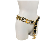 Load image into Gallery viewer, CHANEL シャネル ヴィンテージ COCO CHANELモチーフ ココマーク チェーンベルト レザー GP ゴールド 美品 中古 4b001990