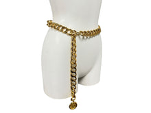 Load image into Gallery viewer, CHANEL シャネル ヴィンテージ コインモチーフ チェーンベルト ココマーク メダルチェーン 小物 GP ゴールド 美品 中古 4b001992