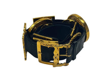 Load image into Gallery viewer, CHANEL シャネル ココマーク ベルト バックル エングレービング ベルト CHANEL PARIS Rue Cambon ゴールド ブラック 美品 中古 4b001994
