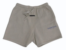 Load image into Gallery viewer, フィアオブゴッド エッセンシャルズ fog ESSENTIALS ショートパンツ カーキ コットン ポリエステル サイズM 美品 中古 4b002025