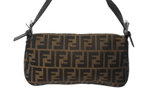画像をギャラリービューアに読み込む, FENDI フェンディ マンマバケット ワンショルダーバッグ 26424 ズッカ柄 ブラウン キャンバス レザー シルバー金具 美品 中古 4b002044