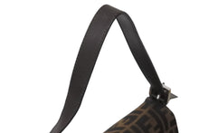 画像をギャラリービューアに読み込む, FENDI フェンディ マンマバケット ワンショルダーバッグ 26424 ズッカ柄 ブラウン キャンバス レザー シルバー金具 美品 中古 4b002044