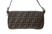 画像をギャラリービューアに読み込む, FENDI フェンディ マンマバケット ワンショルダーバッグ 26424 ズッカ柄 ブラウン キャンバス レザー シルバー金具 美品 中古 4b002045