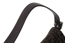 画像をギャラリービューアに読み込む, FENDI フェンディ マンマバケット ワンショルダーバッグ 26424 ズッカ柄 ブラウン キャンバス レザー シルバー金具 美品 中古 4b002045