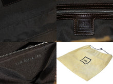 画像をギャラリービューアに読み込む, FENDI フェンディ マンマバケット ワンショルダーバッグ 26424 ズッカ柄 ブラウン キャンバス レザー シルバー金具 美品 中古 4b002046