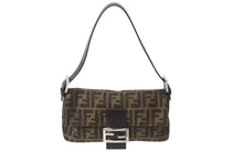 画像をギャラリービューアに読み込む, FENDI フェンディ マンマバケット ワンショルダーバッグ 26424 ズッカ柄 ブラウン キャンバス レザー シルバー金具 美品 中古 4b002046