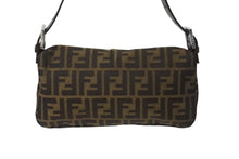画像をギャラリービューアに読み込む, FENDI フェンディ マンマバケット ワンショルダーバッグ 26424 ズッカ柄 ブラウン キャンバス レザー シルバー金具 美品 中古 4b002046