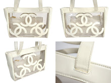 Load image into Gallery viewer, CHANEL シャネル トートバッグ ハンドバッグ 9番台 ココマーク ビニール パテントレザー アイボリー クリア ゴールド金具 美品 中古 4b002049