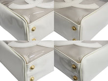 Load image into Gallery viewer, CHANEL シャネル トートバッグ ハンドバッグ 9番台 ココマーク ビニール パテントレザー アイボリー クリア ゴールド金具 美品 中古 4b002049