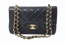 Load image into Gallery viewer, 極美品 CHANEL シャネル マトラッセ23 Wフラップ Wチェーンショルダーバッグ 1番台 ラムスキン ココマーク ブラック ゴールド金具 中古 4b002103