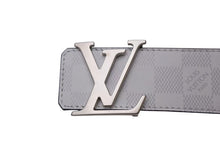 画像をギャラリービューアに読み込む, 新品同様 LOUIS VUITTON ルイヴィトン ダミエ サンチュール LVイニシャル M0221 ホワイト ブラック マットシルバー金具 中古 4b002164
