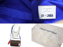 画像をギャラリービューアに読み込む, 極美品 LOUIS VUITTON x NBA ルイヴィトン モノグラム M45584 ナイルメッセンジャーPM ショルダーバッグ 中古 4b002168