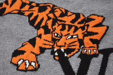 画像をギャラリービューアに読み込む, 新品未使用 LOUIS VUITTON ルイヴィトン タイガーインタルシア刺繍 RM221H56HMN77W グレー ウール サイズXL 中古 4b002173