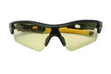 Load image into Gallery viewer, 極美品 OAKLEY オークリー RADAR レーダー サングラス イエロー グリーン ラメ スポーツモデル 替えレンズ付き アメリカ製 中古 4b002215