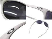 画像をギャラリービューアに読み込む, OAKLEY オークリー FROGSKINS フロッグスキン サングラス アイウェア ホワイト グレー アメリカ製 美品 中古 4b002216