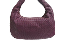 Load image into Gallery viewer, BOTTEGA VENETA ボッテガヴェネタ イントレチャート ホーボー ワンショルダーバッグ レザー パープル ゴールド金具 美品 中古 4b002249