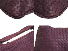 Load image into Gallery viewer, BOTTEGA VENETA ボッテガヴェネタ イントレチャート ホーボー ワンショルダーバッグ レザー パープル ゴールド金具 美品 中古 4b002249