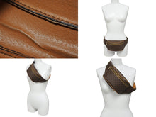 画像をギャラリービューアに読み込む, CELINE セリーヌ ウエストバッグ マカダム イタリア製 PVC ヌメ革 ブラウン ゴールド金具 美品 中古 4b002266