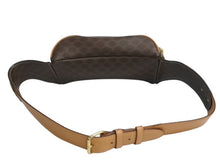 画像をギャラリービューアに読み込む, CELINE セリーヌ ウエストバッグ マカダム イタリア製 PVC ヌメ革 ブラウン ゴールド金具 美品 中古 4b002266