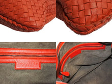 Load image into Gallery viewer, BOTTEGA VENETA ボッテガヴェネタ イントレチャート ホーボー ワンショルダーバッグ 115653 レザー レッド 美品 中古 4b002267