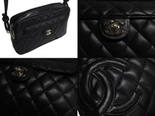 Load image into Gallery viewer, CHANEL シャネル カンボンライン ショルダーバッグ ココマーク ターンロック 9番台 レザー ブラック シルバー金具 美品 中古 4b002268