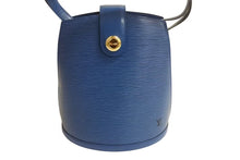 Load image into Gallery viewer, LOUIS VUITTON ルイヴィトン クリュニー ショルダーバッグ M52255 エピ レザー ブルー ゴールド金具 美品 中古 4b002275