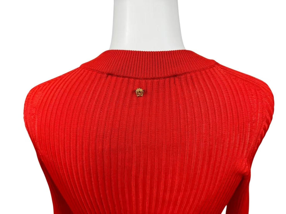 極美品 GIANNI VERSACE ジャンニ ヴェルサーチ レーヨン カットソー レッド メデューサロゴ サイズ36 中古 4b002282