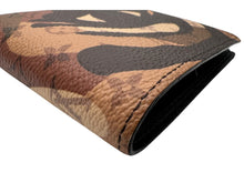 Load image into Gallery viewer, LOUIS VUITTON ルイヴィトン モノグラム ポルトフォイユ ミュルティプル 二つ折り財布 M82573 ブラウン 美品 中古 4b002291