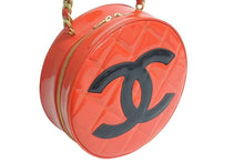 Load image into Gallery viewer, CHANEL シャネル ヴィンテージ ラウンド バニティバッグ チェーンハンドル ココマーク パテント レッド 激レア 美品 中古 4b002305