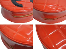 Load image into Gallery viewer, CHANEL シャネル ヴィンテージ ラウンド バニティバッグ チェーンハンドル ココマーク パテント レッド 激レア 美品 中古 4b002305