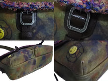 Load image into Gallery viewer, 極美品 CHANEL シャネル エンブロイダリー メッセンジャーバッグ 20番台 グラフィティ カーキ ココマーク A92790 中古 4b002336