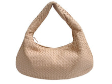 Load image into Gallery viewer, BOTTEGAVENETA ボッテガヴェネタ イントレチャート ホーボー ワンショルダーバッグ 189227 レザー ピンク 鞄 肩掛け 美品 中古 4b002373