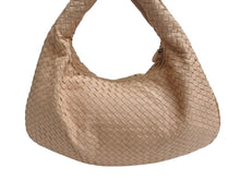 Load image into Gallery viewer, BOTTEGAVENETA ボッテガヴェネタ イントレチャート ホーボー ワンショルダーバッグ 189227 レザー ピンク 鞄 肩掛け 美品 中古 4b002373