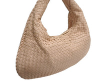 Load image into Gallery viewer, BOTTEGAVENETA ボッテガヴェネタ イントレチャート ホーボー ワンショルダーバッグ 189227 レザー ピンク 鞄 肩掛け 美品 中古 4b002373