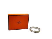 Load image into Gallery viewer, HERMES エルメス クリッククラック H ブレスレット バングル D刻印 メタル アイボリー シルバー 美品 中古 4b002382