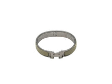 Load image into Gallery viewer, HERMES エルメス クリッククラック H ブレスレット バングル D刻印 メタル アイボリー シルバー 美品 中古 4b002382