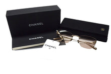 Load image into Gallery viewer, CHANEL シャネル キャッツアイ シェイプ ブルーライトカット アイウェア リムレス メガネ チタン ブラウン ゴールド 美品 中古 4b002383