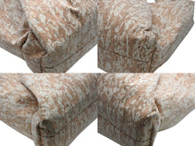 Load image into Gallery viewer, 極美品 BOTTEGAVENETA ボッテガヴェネタ ザ ショルダー ポーチ コルク ベージュ ポリウレタン 610524 肩掛け 鞄 ワンショルダー 中古 4b002386