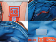 Load image into Gallery viewer, CHANEL シャネル スポーツライン ショルダーバッグ 7番台 ココマーク ナイロンキャンバス ブルー レッド 良品 中古 4b002395