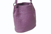 Load image into Gallery viewer, BOTTEGAVENETA ボッテガヴェネタ ハンドバッグ パープル 紫 B00974951B レザー ガンメタ金具 美品 中古 4b002410
