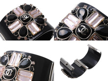 Load image into Gallery viewer, CHANEL シャネル ココマーク バングル ブレスレット 08C刻印 プラスチック メタル ブラック ラインストーン ピンク シルバー金具 美品 中古 4b002439