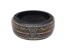 Load image into Gallery viewer, CHANEL シャネル バングル マグネット式 11P刻印 ココマーク ラインストーン ブラック マルチカラー 美品 中古 4b002440