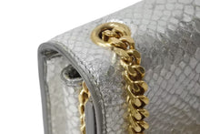 Load image into Gallery viewer, SAINT LAURENT サンローラン ケイト タッセル スモール ショルダーバッグ パイソン柄 シルバー ゴールド金具 美品 中古 4b002447