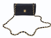 Load image into Gallery viewer, CHANEL シャネル ミニマトラッセ ココマーク ショルダーバッグ ミニバッグ 1番台 サテン ブラック ゴールド金具 美品 中古 4b002454