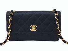 Load image into Gallery viewer, CHANEL シャネル ミニマトラッセ ココマーク ショルダーバッグ ミニバッグ 1番台 サテン ブラック ゴールド金具 美品 中古 4b002454