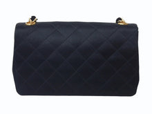 Load image into Gallery viewer, CHANEL シャネル ミニマトラッセ ココマーク ショルダーバッグ ミニバッグ 1番台 サテン ブラック ゴールド金具 美品 中古 4b002454