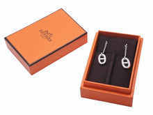 Load image into Gallery viewer, 新品未使用 HERMES エルメス ファランドールMM イヤリング シルバー シルバー925 シルバー金具 6.9g シェーヌダングル ロゴ チェーン 中古 4b002470