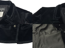Load image into Gallery viewer, CHANEL シャネル ダブルジャケット メンズ ブラック P38249V15297 ココマーク装飾 ベルベット サイズ50 94305 美品 中古 4b002480
