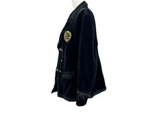 Load image into Gallery viewer, CHANEL シャネル ダブルジャケット メンズ ブラック P38249V15297 ココマーク装飾 ベルベット サイズ50 94305 美品 中古 4b002480